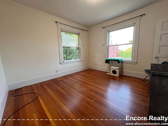 3rd image of 9 Kenwood St #P1