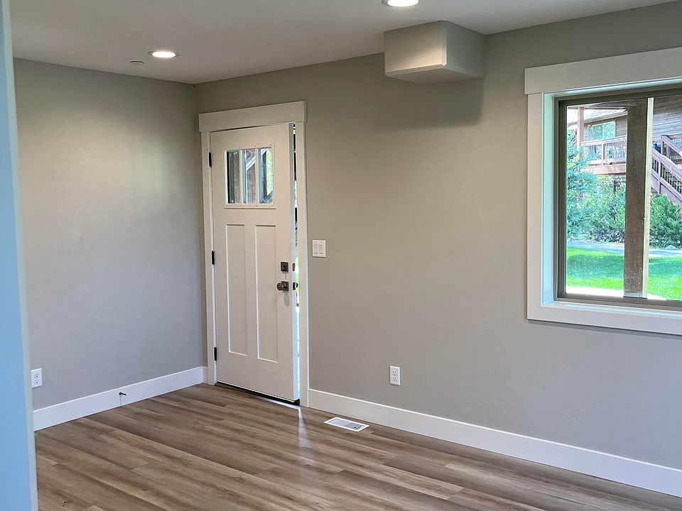 1+bed+living+room_01052025