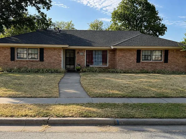4205 Berwick Dr, Wichita Falls, TX 76309