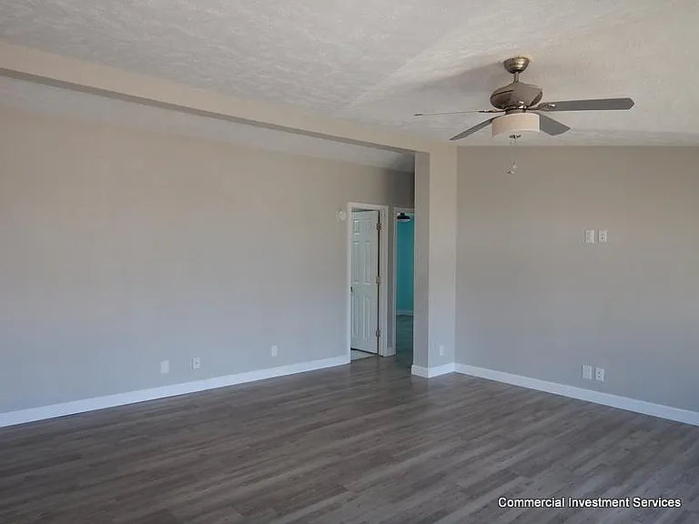 1328 Bridle Dr — Photo 6