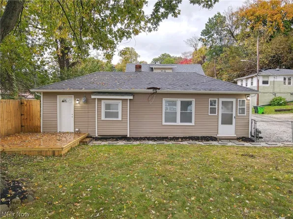 2605 Short St, Lakemore, OH 44250