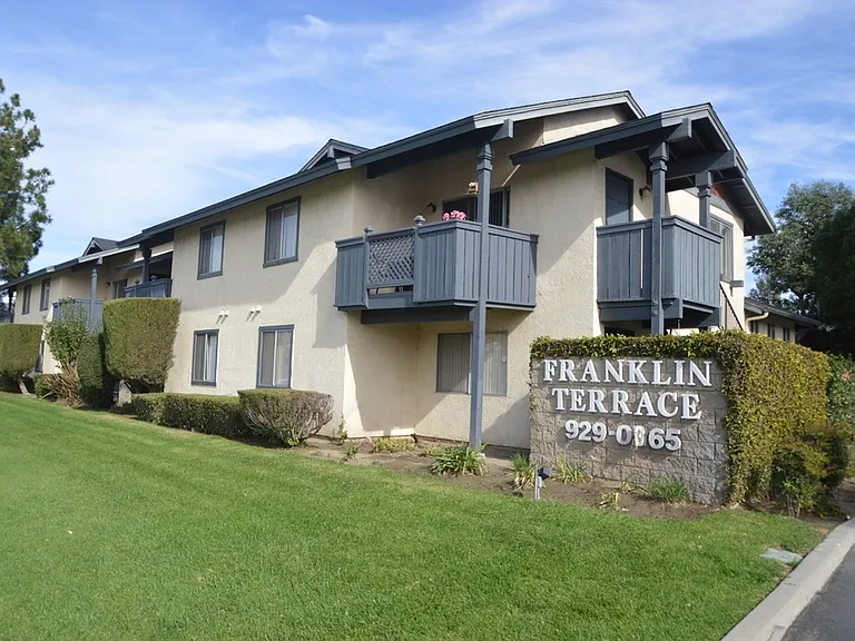 Franklin Terrace Apartments — Photo 1