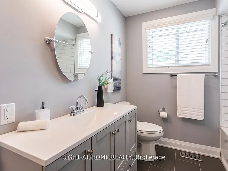 576 Turner Dr #MAIN — Photo 5
