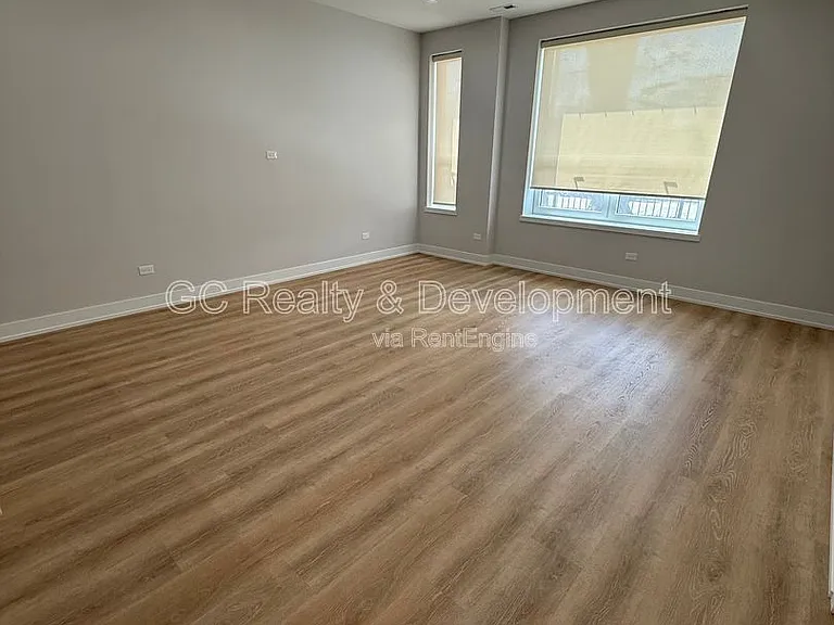 5071 N Northwest Hwy #102 — Photo 5