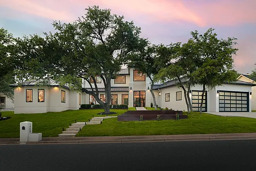 1800 Bay Hill Dr Photo 1
