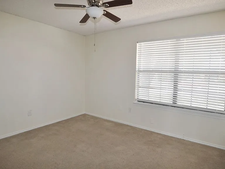 405 Blue Ridge Trl — Photo 16