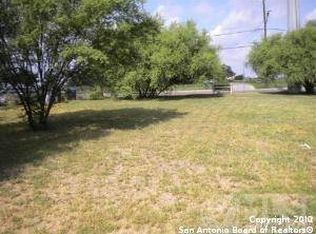 302 S Acme Rd #4, San Antonio, TX 78237
