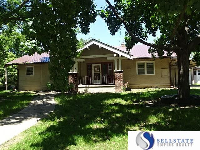 1300 Garfield St Beatrice NE 68310 Zillow