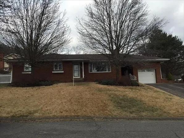 138 W 51st St, Shadyside, OH 43947