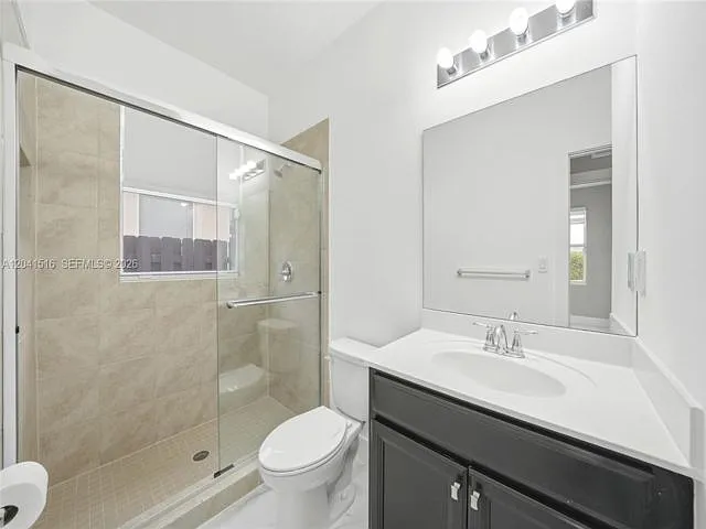 4107 NE 20th St — Photo 10