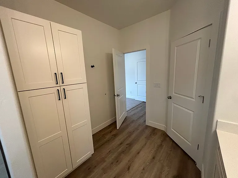 1544 E Mead Ln — Photo 36