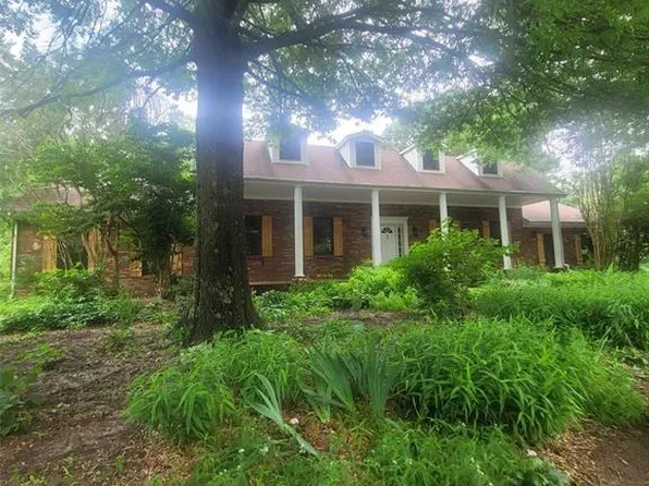 16225 Shady Ln, Dexter, MO 63841