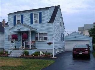 613 Berwick Rd S, Syracuse, NY 13208