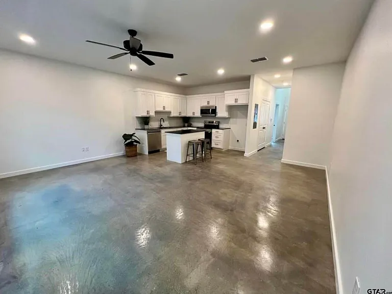 18747 FM 2493 — Photo 21