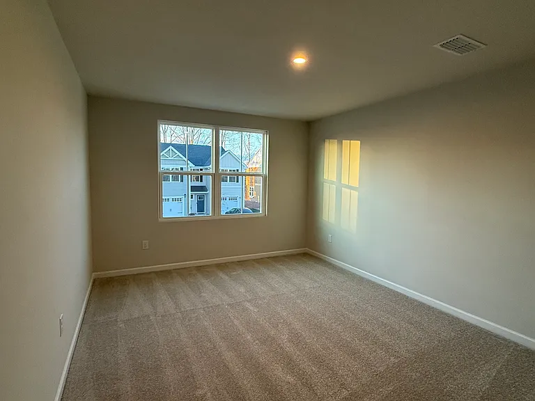 1523 39th Avenue Loop NE #4 — Photo 16