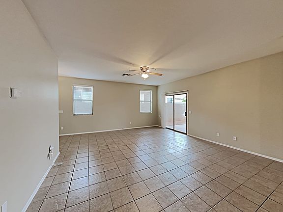 3rd image of 17222 W Elm St