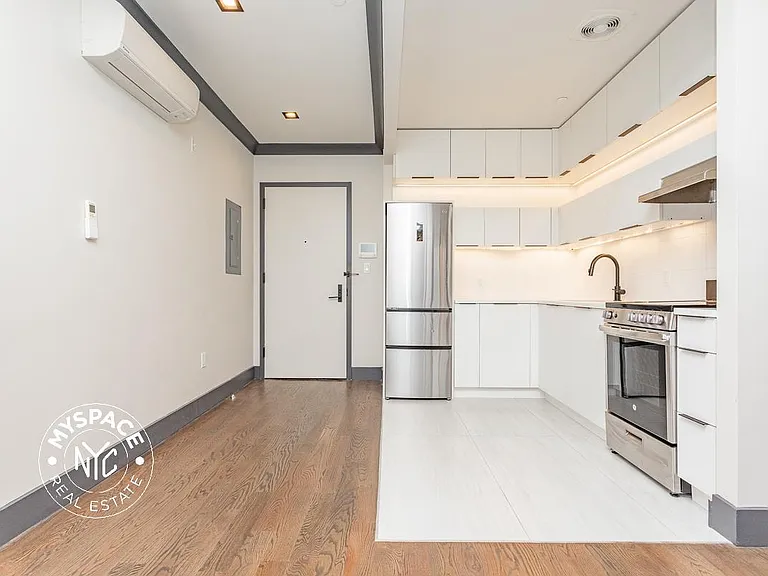 1078 Bergen St #3A — Photo 2