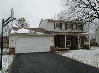 891 Mill Rd, Perrysburg, OH 43551