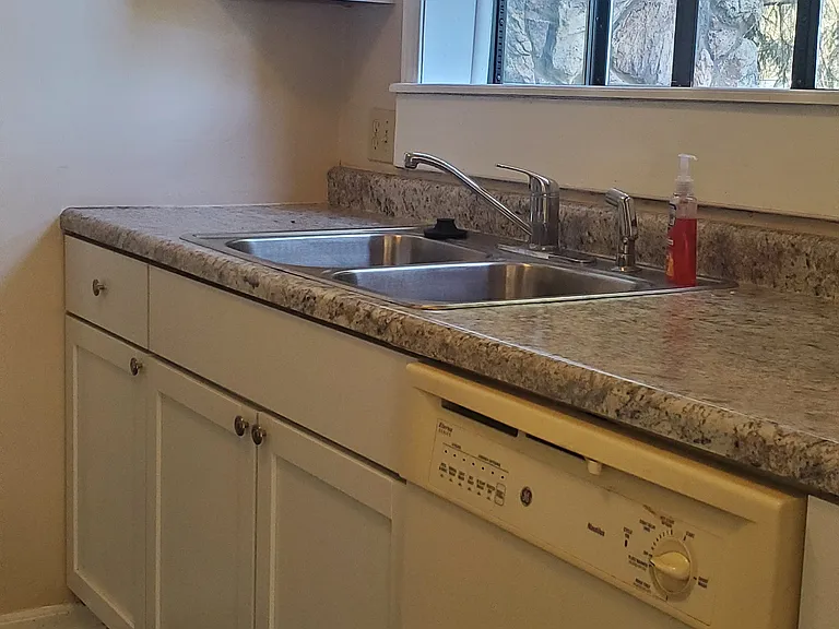 1110 Timbercreek Dr #6 — Photo 10