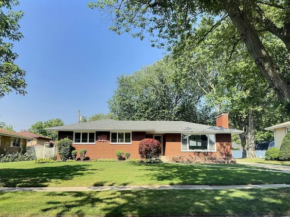 8516 Moraine Ave, Munster, IN 46321