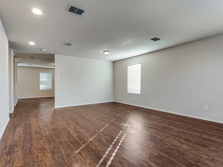 1145 Maplewood Ln — Photo 19