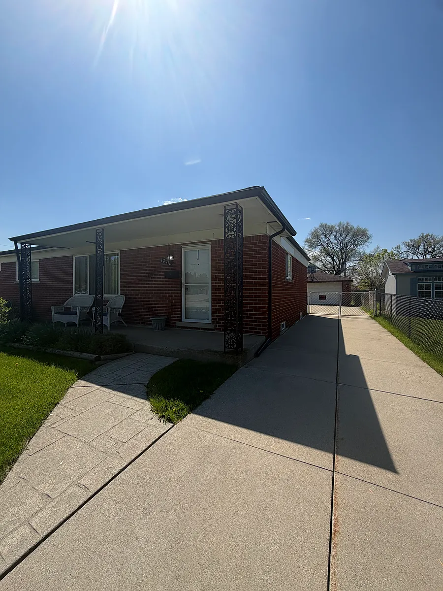 Building Photo - 12918 Baird Ave