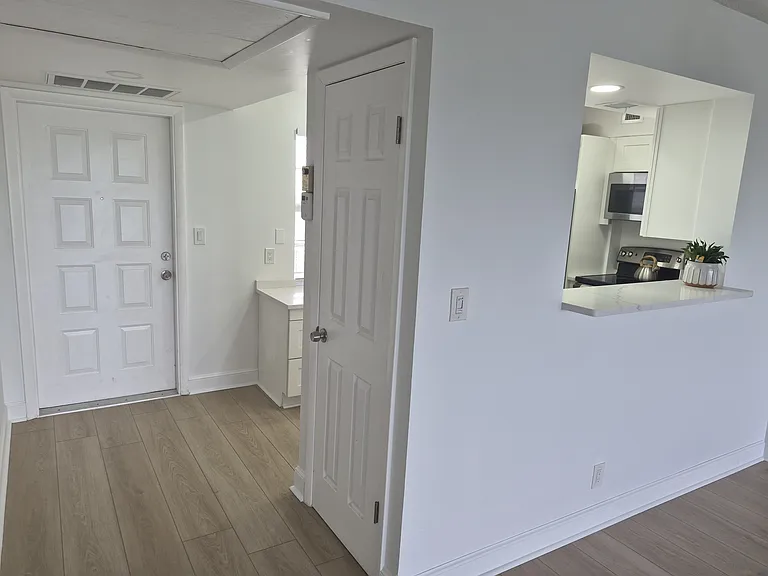 3050 N Palm Aire Dr #702 — Photo 40