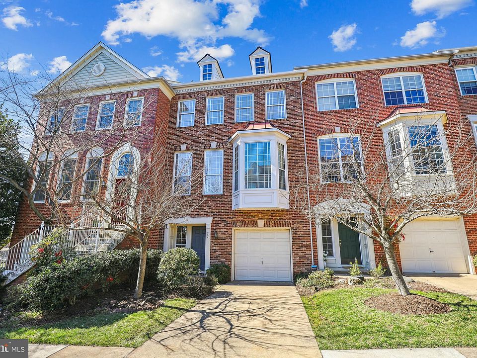 1st image of 33 Arell Ct