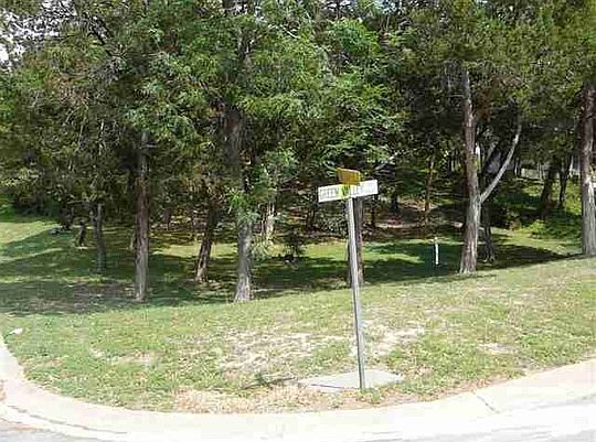 1st image of 4105 Green Oak Dr