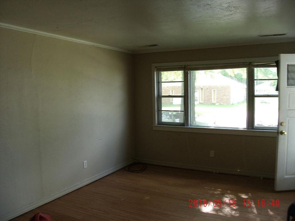 2nd image of 1106 Madison St