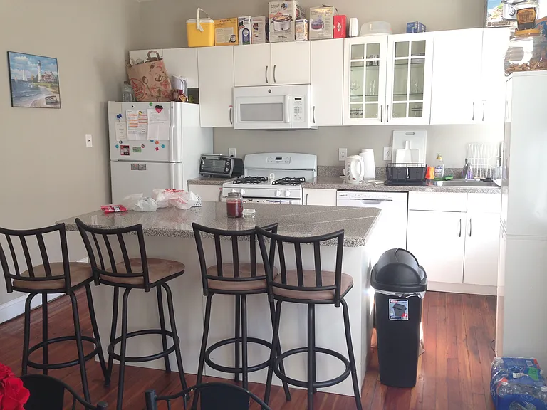 1525 Spruce St #4R — Photo 2