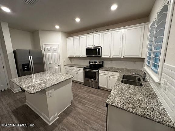3rd image of 12260 Orange Grove Dr