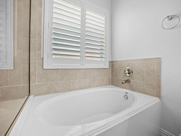 3200 Falconhead — Photo 40