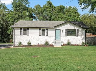 860 Hermitage Rdg, Hermitage, TN 37076