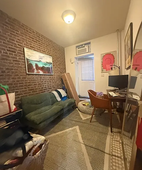 671 Union St #2R — Photo 9