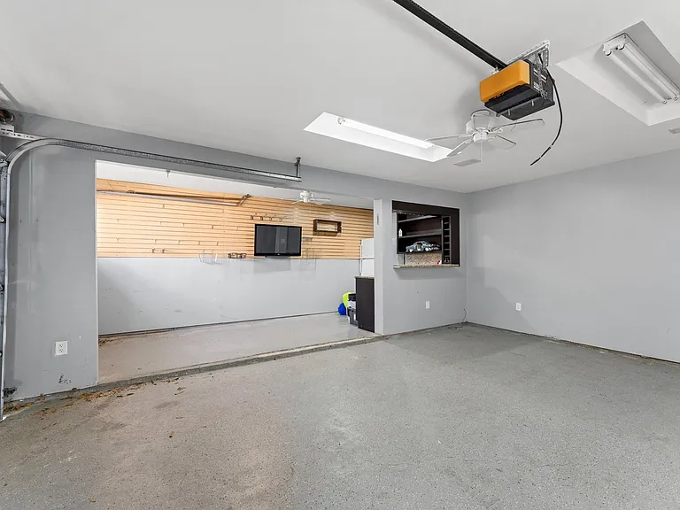 4519 Cloudmount Dr — Photo 38