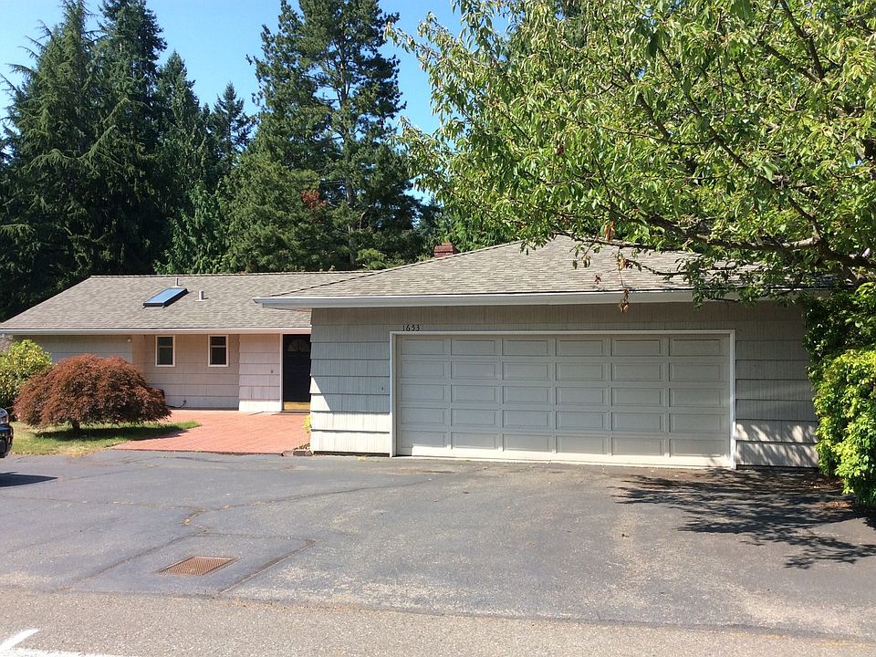 1st image of 1653 104th Ave SE