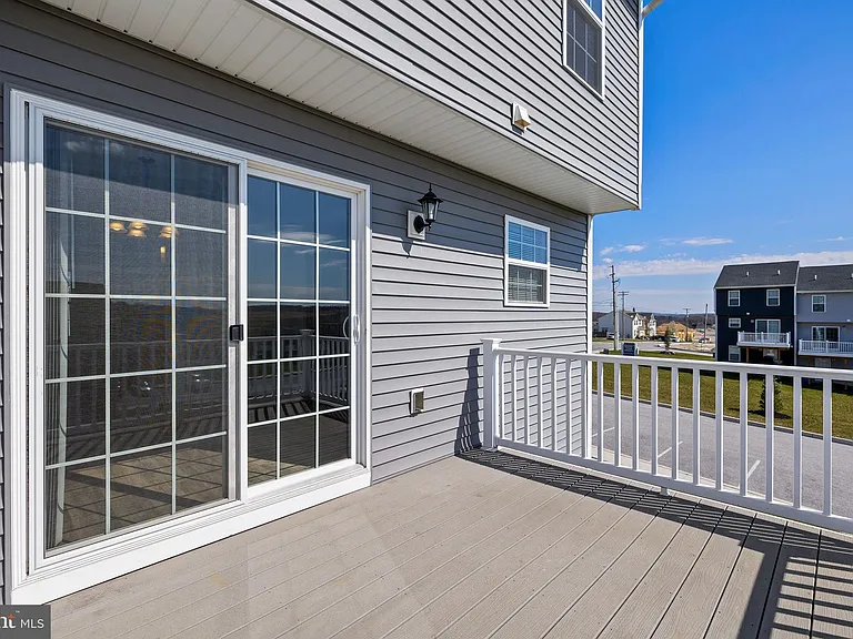 2091 Clinton Ave — Photo 24