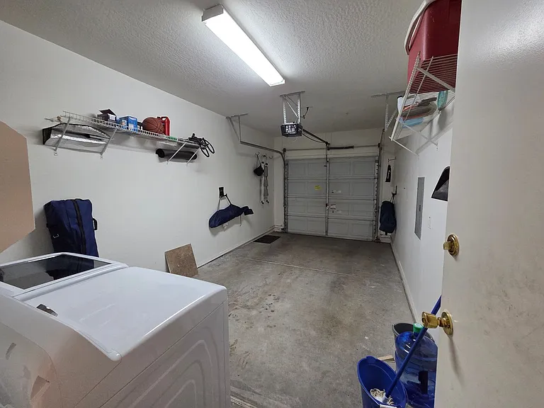 525 N Miller Rd #123 — Photo 16