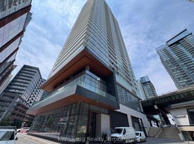 19 Bathurst St
