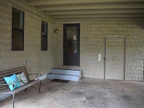3rd image of 1616 E 4th Ave