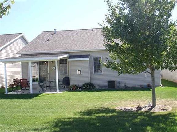 2nd image of 40 Crista Ann Ct