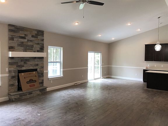 3rd image of 225985 Deer Tail Ln