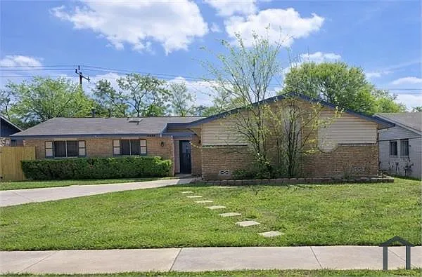 Building Photo - 4250 Bayliss St