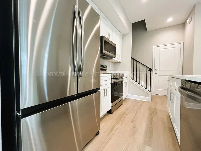 2220 S Bumby Ave #120 — Photo 12