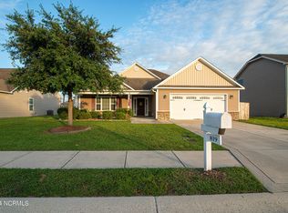 819 Dynasty Dr, Jacksonville, NC 28546