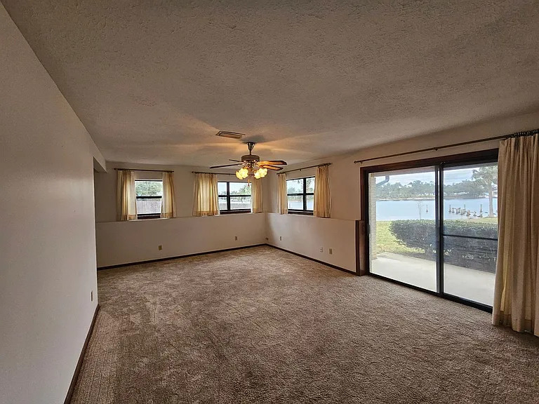 1437 Parkway Dr — Photo 13