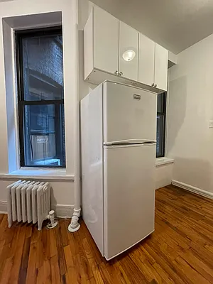 Rented by HOLTON REAL ESTATE INC. | media 14