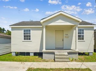 730 Carricox St, Gretna, LA 70053
