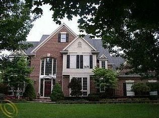 864 Andover Dr, Northville, MI